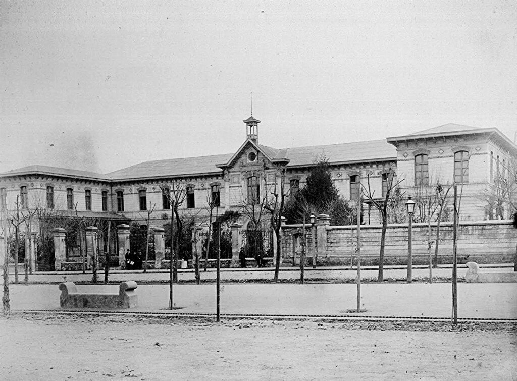Frontis Escuela Normal Superior José Abelardo Nuñez.