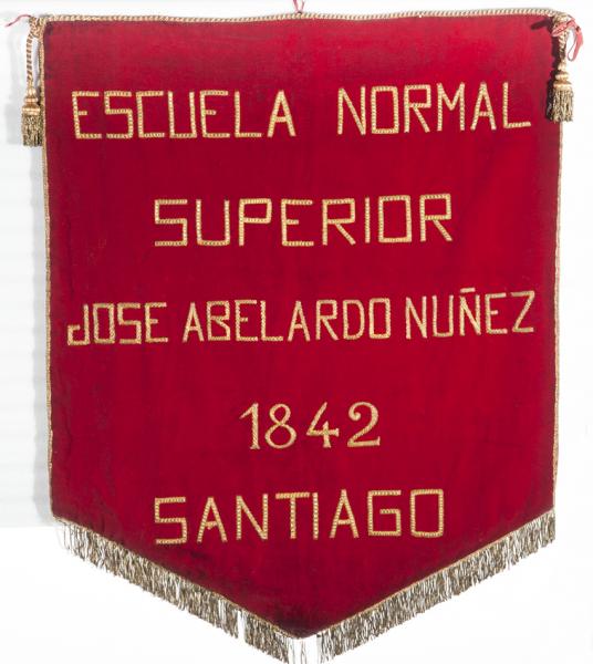 Estandarte de la Escuela Normal Superior José Abelardo Nuñez.